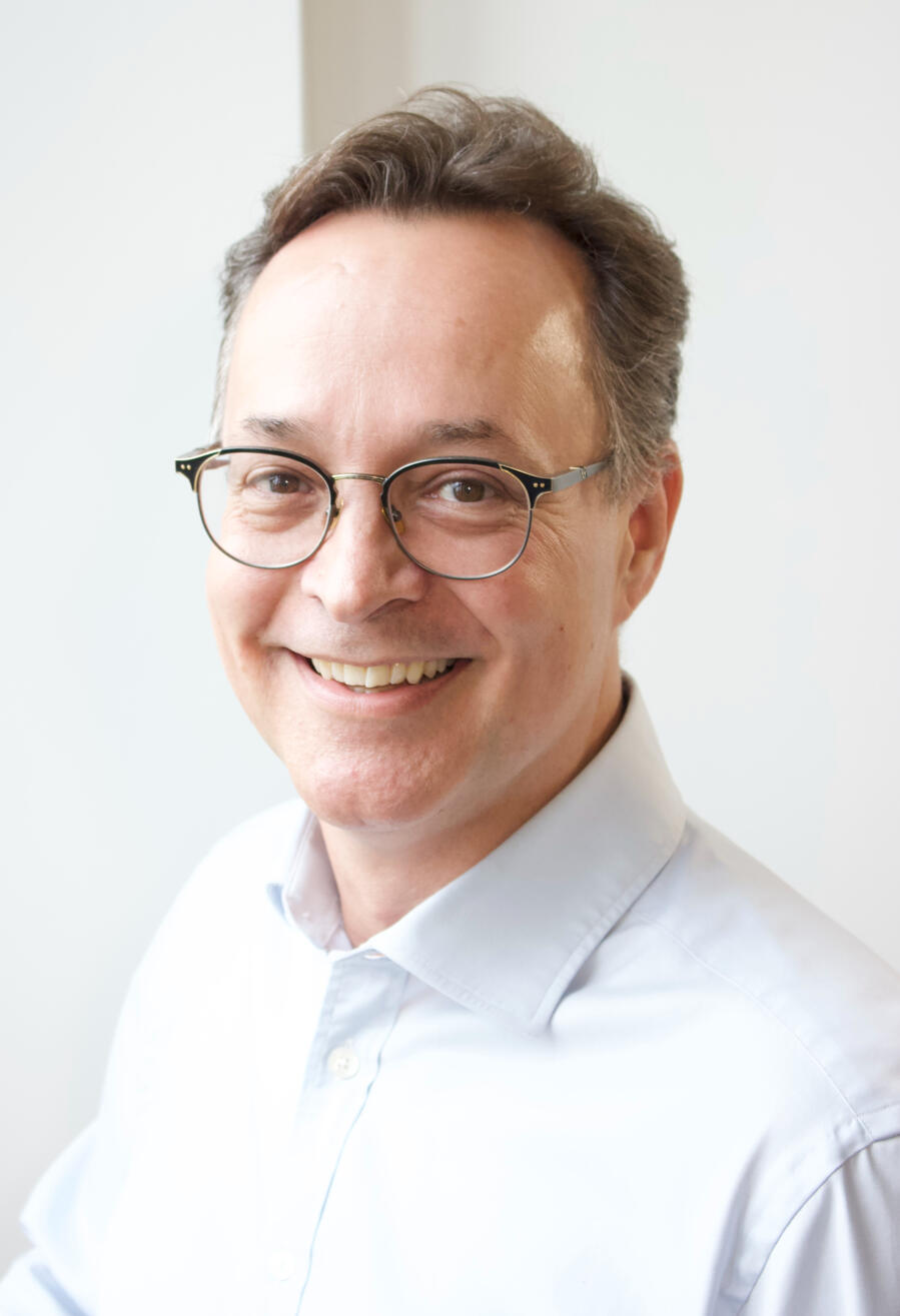 Head shot of Curoptica Practice Consultancy Limited Director Julian Clarke and business consultant